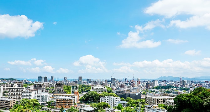 高台から見た街並みの風景